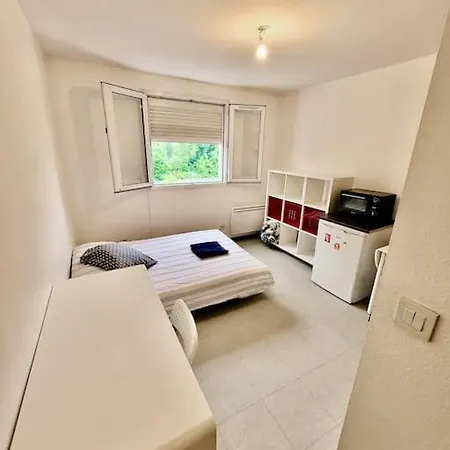 Apartment 105 - Calme & Equipe Avec Parking Gratuit